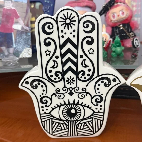 SOLD ❌❌❌Beautiful ceramic vase new with tag your choice of One - Picture 3 of 3